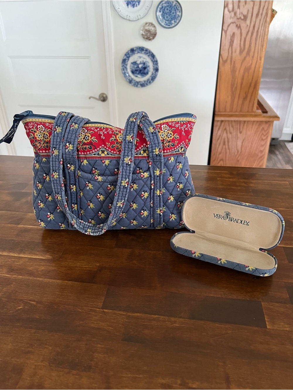 Vera Bradley Emily Little Betsy & Glasses Case